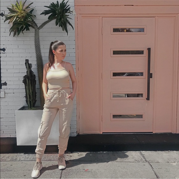 Meet Your Posher πΌπΌ - Picture 3 of 4